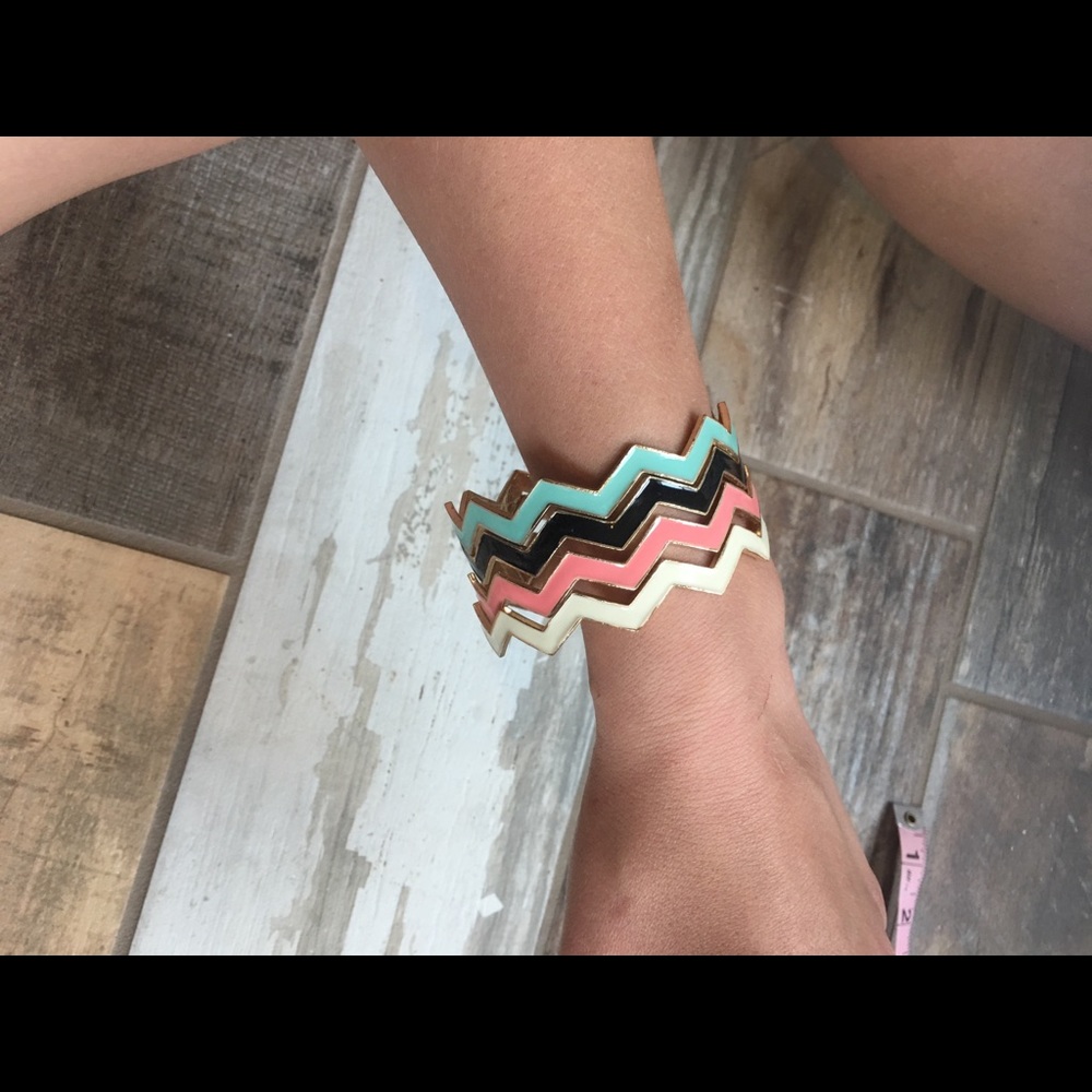 4 Chevron Bangles - Picture 4 of 4